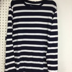 Gap t shirt